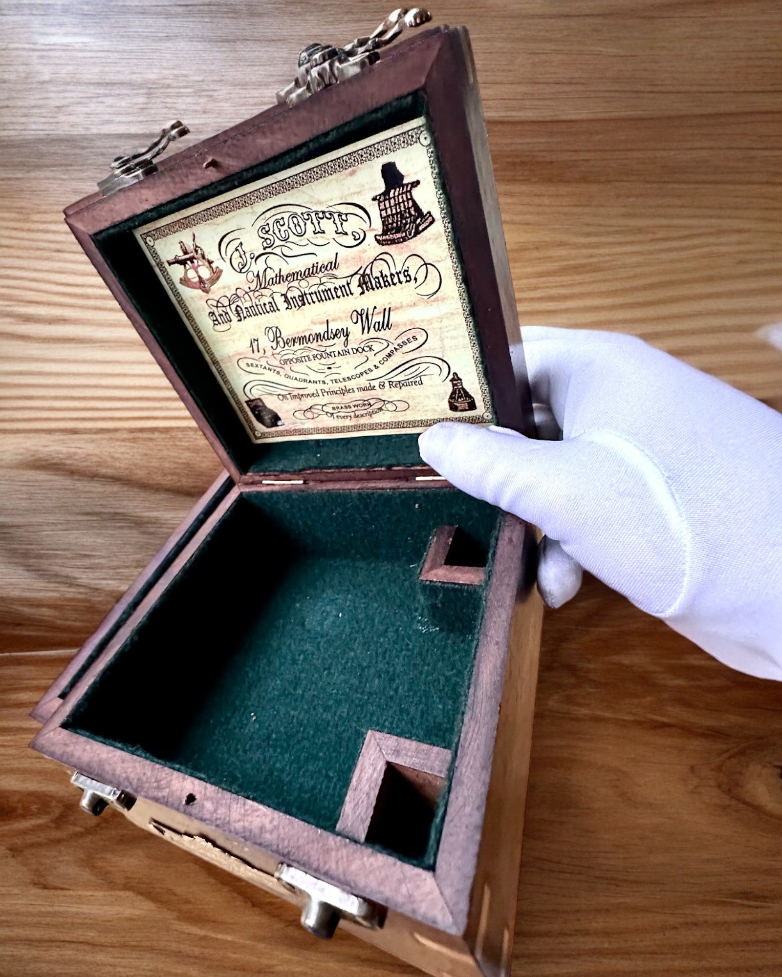 Large Wooden Box for Sextant premium "Mariner's Legacy" with Engraving Option