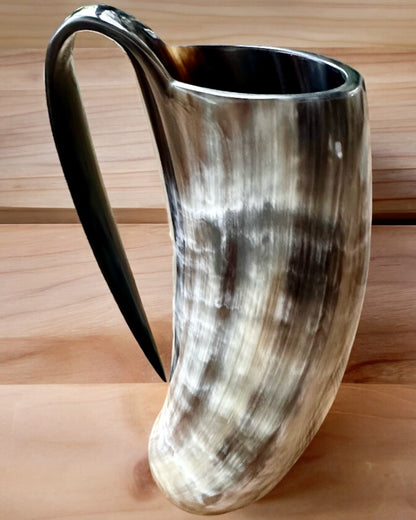 'Carved Mug 'Masterpiece' with the option of personalization by engraving - 5 color variants'