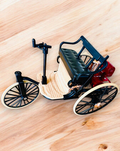 Retro Trijų ratų Benz Patent-Motorwagen - Kolekcinis modelis, personalizavimas graviravimu dovanai