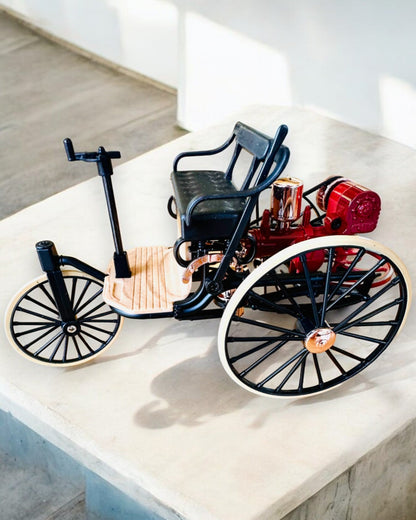 Retro Trīskāršais Benz Patent-Motorwagen - Kolekcionāra modelis, personalizācija ar gravējumu dāvanai