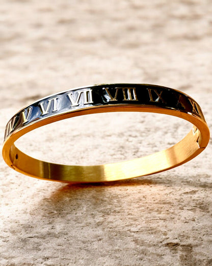 "Elegance Time" Bracelet - gold color Stainless Steel with Roman Numerals, personalization option with engraving