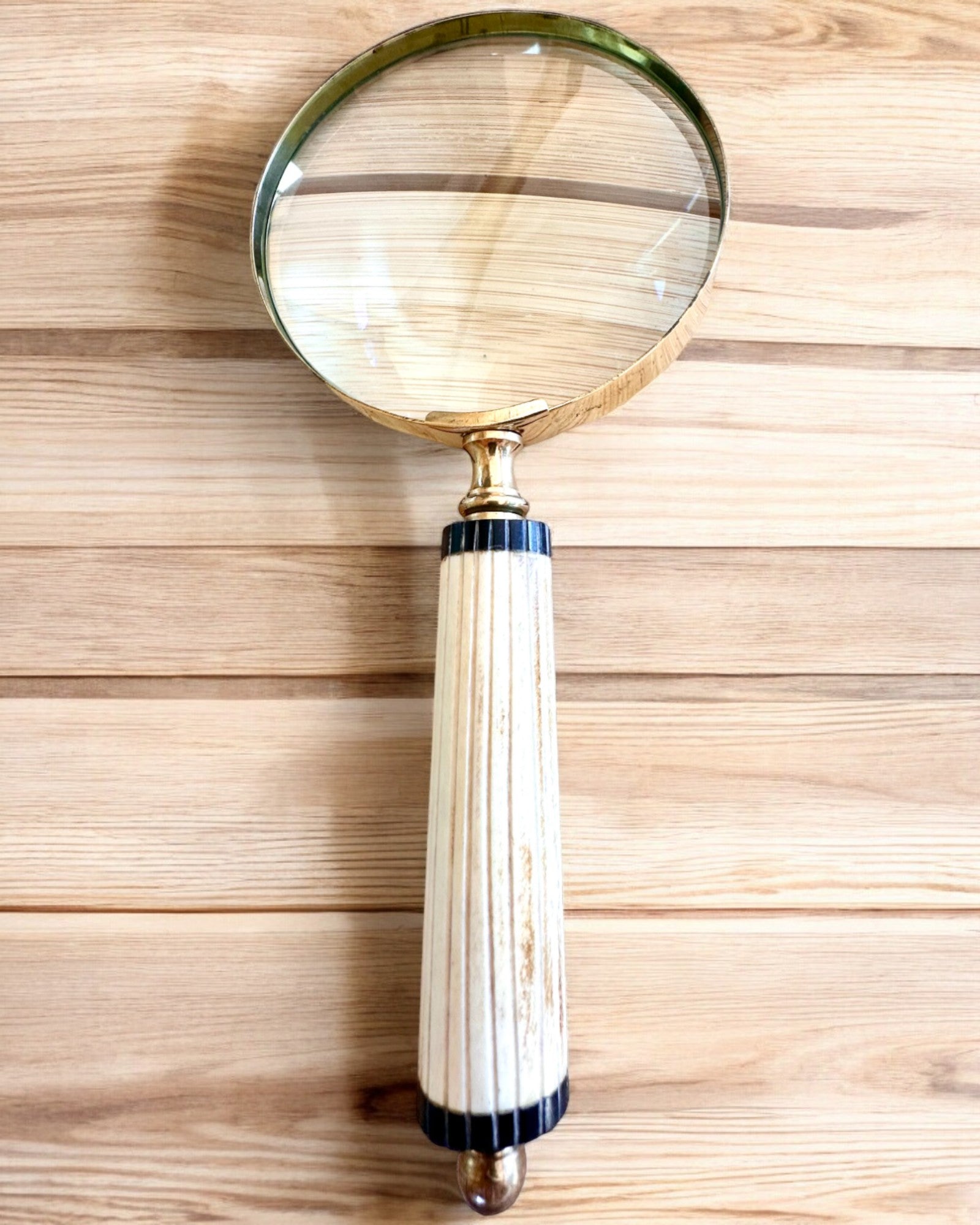 Large Retro Magnifying Glass, personalization option for a gift with engraving - variants to choose from