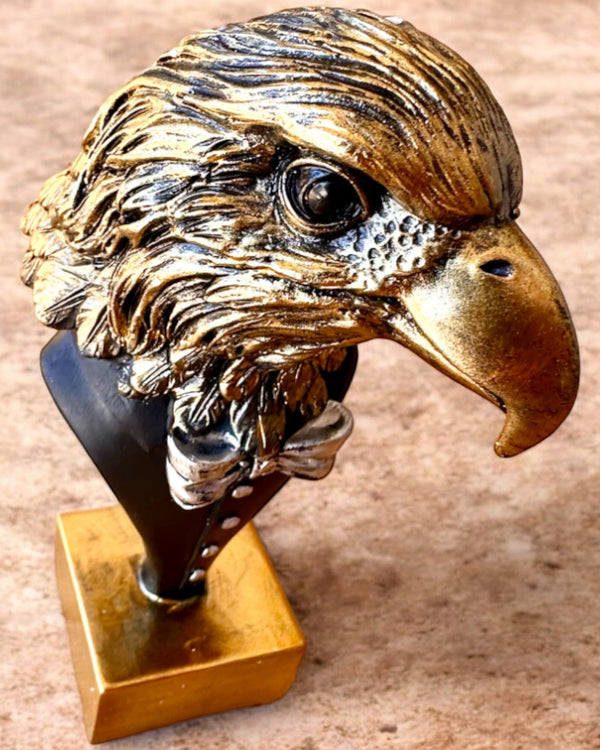 Eagle Head Figurine Büffel Warden - in Elegant Tailcoat with Engraving Option for a Gift