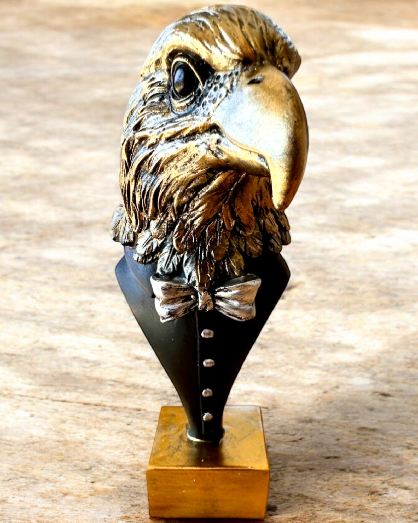 Eagle Head Figurine Büffel Warden – in an Elegant Tuxedo with Engraving Option for a Gift