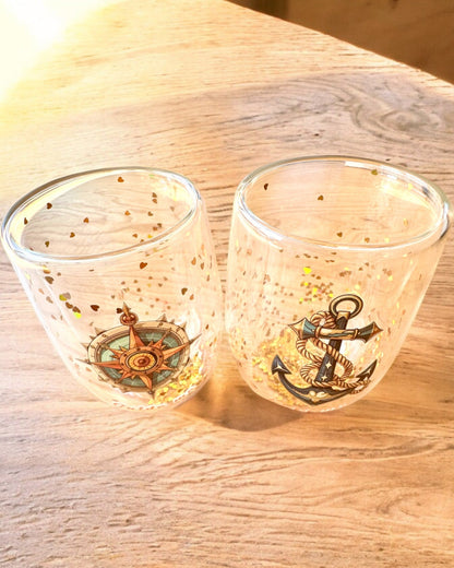 "Nautical Dreams" glasses with double walls and gold flakes - set of 2, 300 ml capacity, personalization available with engraving.