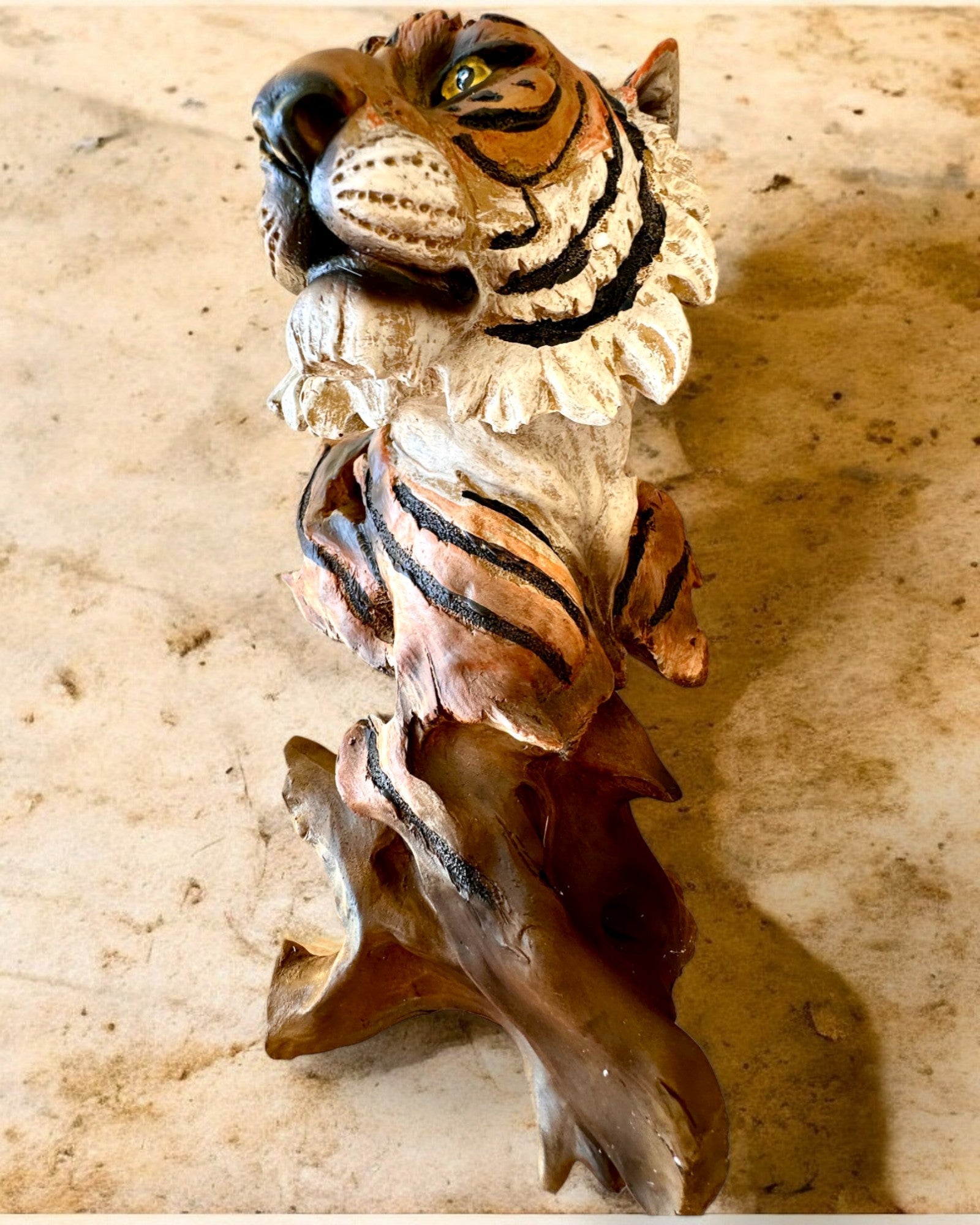 Statueta "Tigar Kralj Džungle" s opcijom graviranja, figurica visine 29 cm, dekoracija za poklon