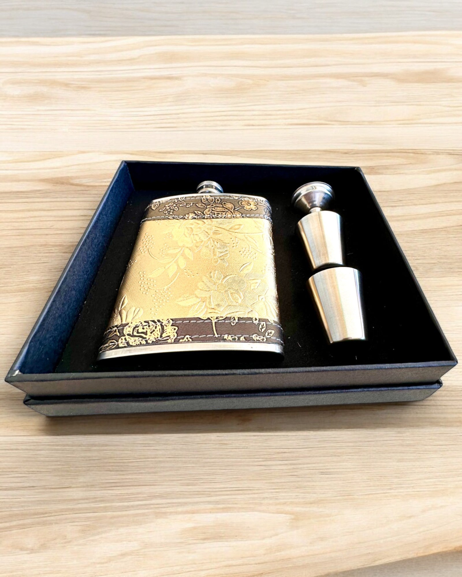 Elegantiška "Golden Rose" hip flask su taurių rinkiniu, personalizacija graviravimu dovanai