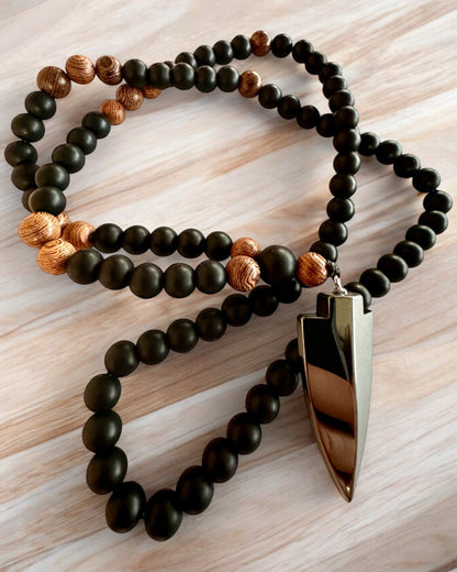 Power Arrow – Necklace with Black Obsidian and Wooden Beads, personalization with engraving for a gift