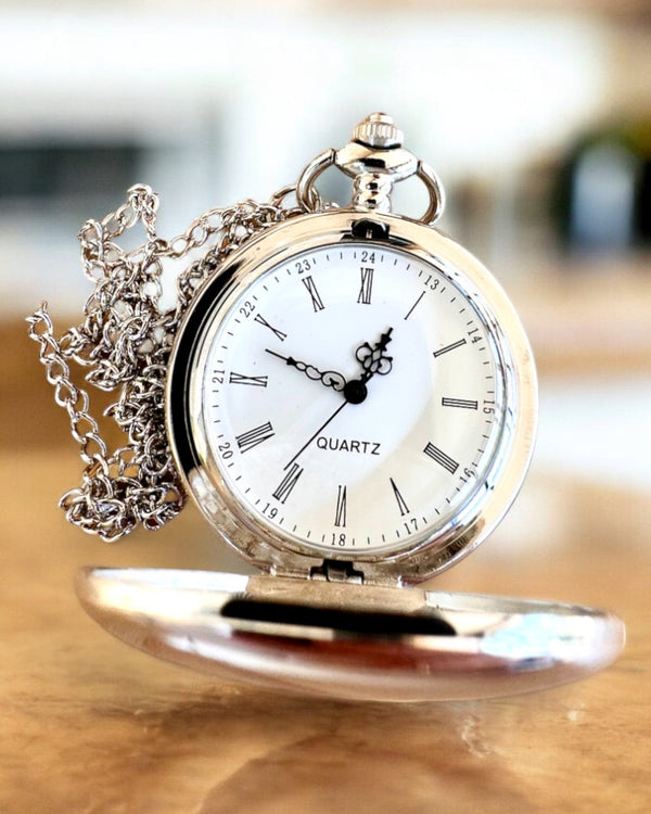 Elegant Pocket Watch "Czasowa Klasyka", silver color, can be personalized with engraving as a gift