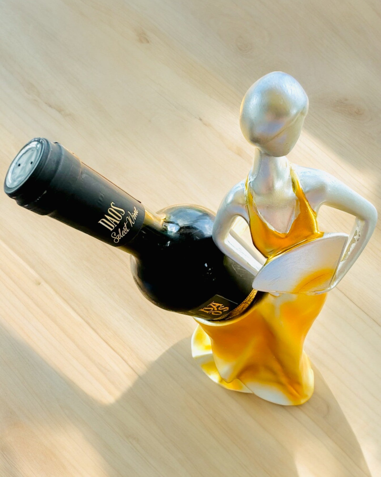 Elegant Bottle Stand - Lady Statue - personalization with engraving, 2 variants to choose from