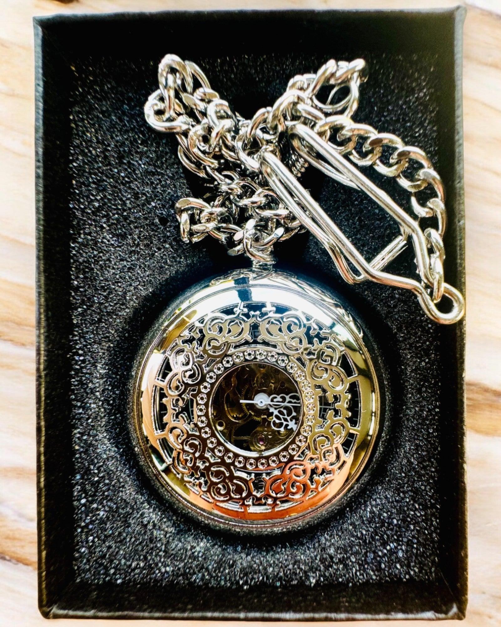 Pocket Watch "Eterna Elegance", personalized gift, engraving. Silver color.