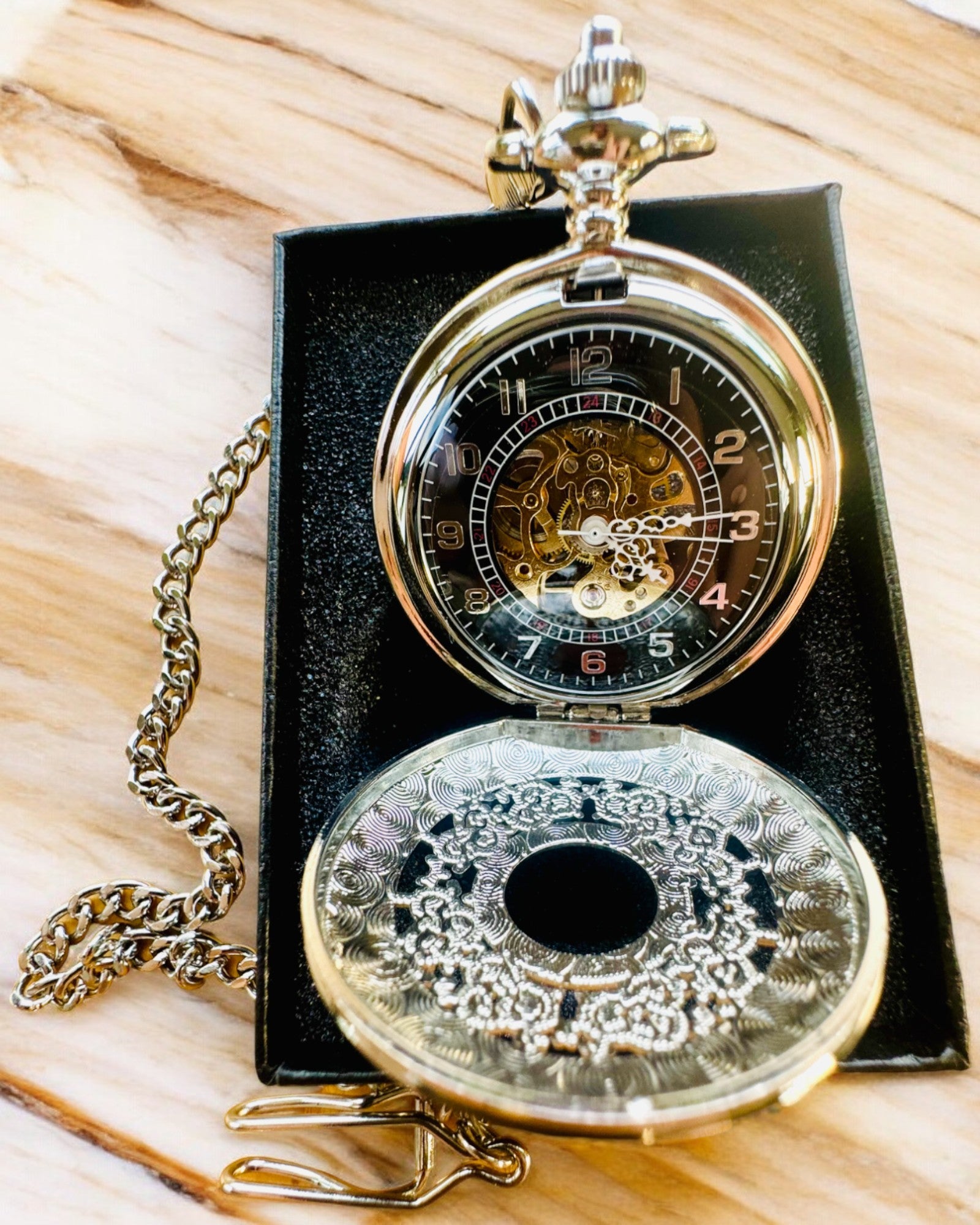 Pocket Watch "Eterna Elegance", personalized gift, engraving. Silver color.