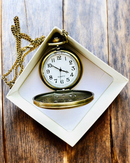 Vintage Pocket Watch with Compass Motif and Chain, Quartz, personalization with engraving