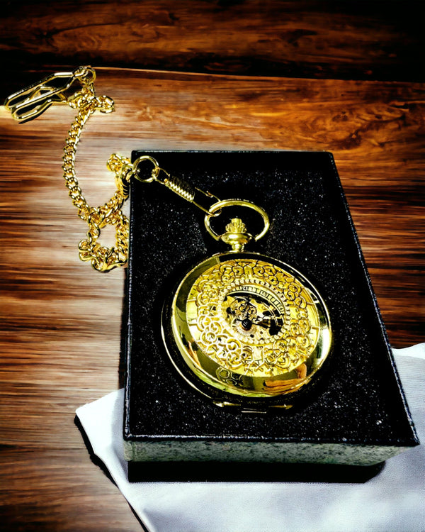 Retro Carved Hand-Wound Pocket Watch, Gold Color with Roman Numeral and Luminous Dial, Vintage Style