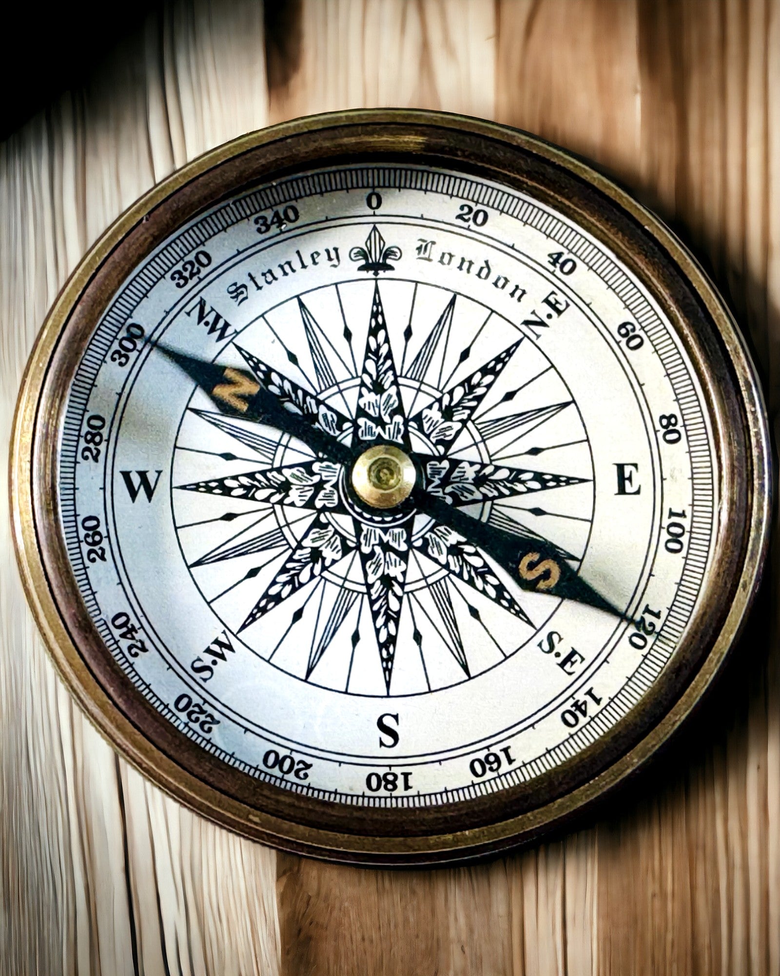 "Stanley Marine London" sailing compass with personalization option, 2 variants to choose from