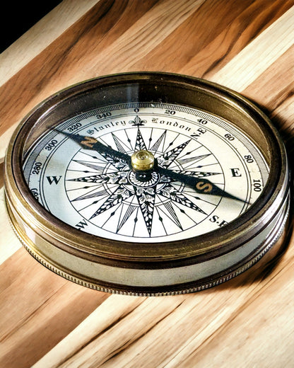 "Stanley Marine London" sailing compass with personalization option, 2 variants to choose from