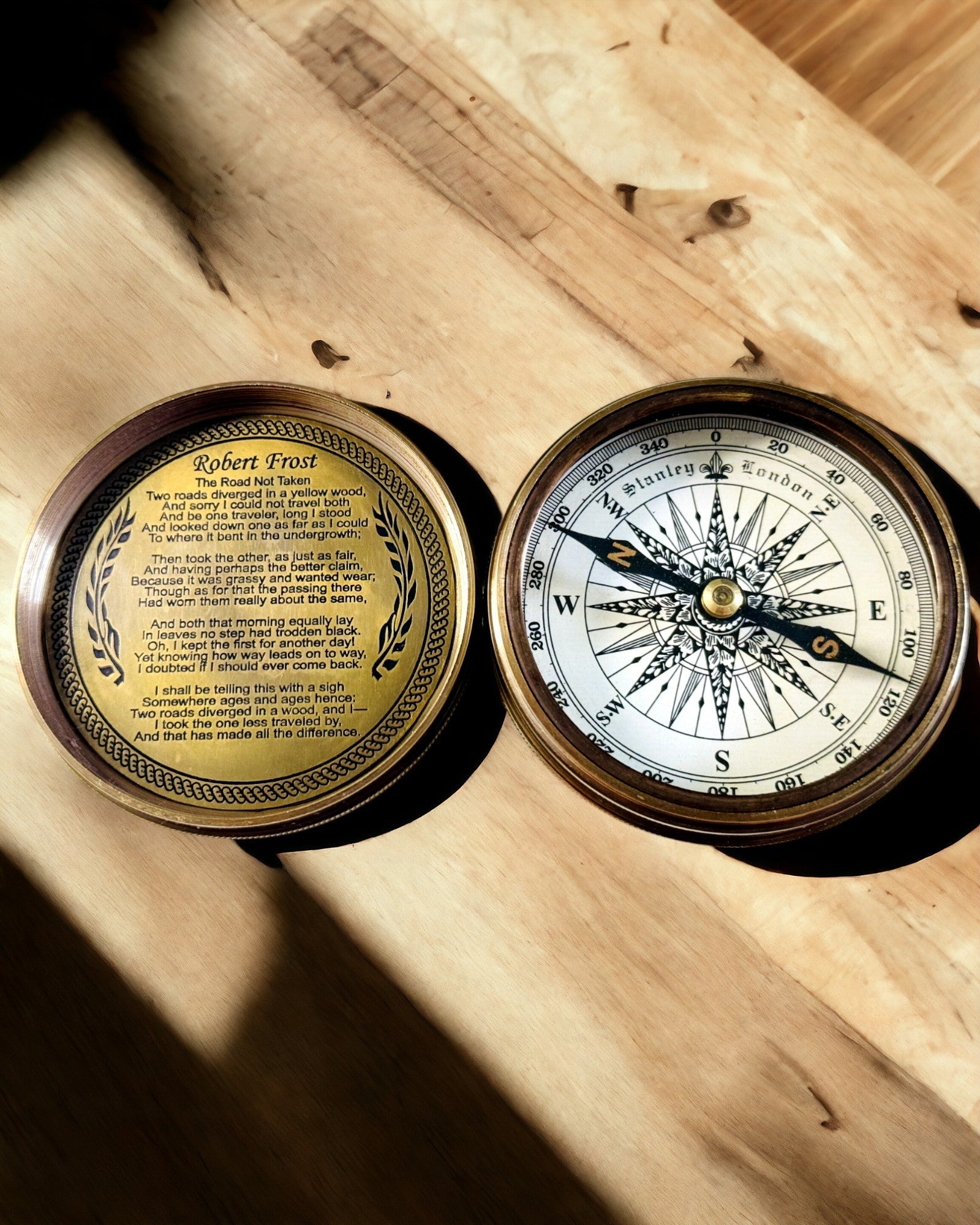 "Stanley Marine London" sailing compass with personalization option, 2 variants to choose from