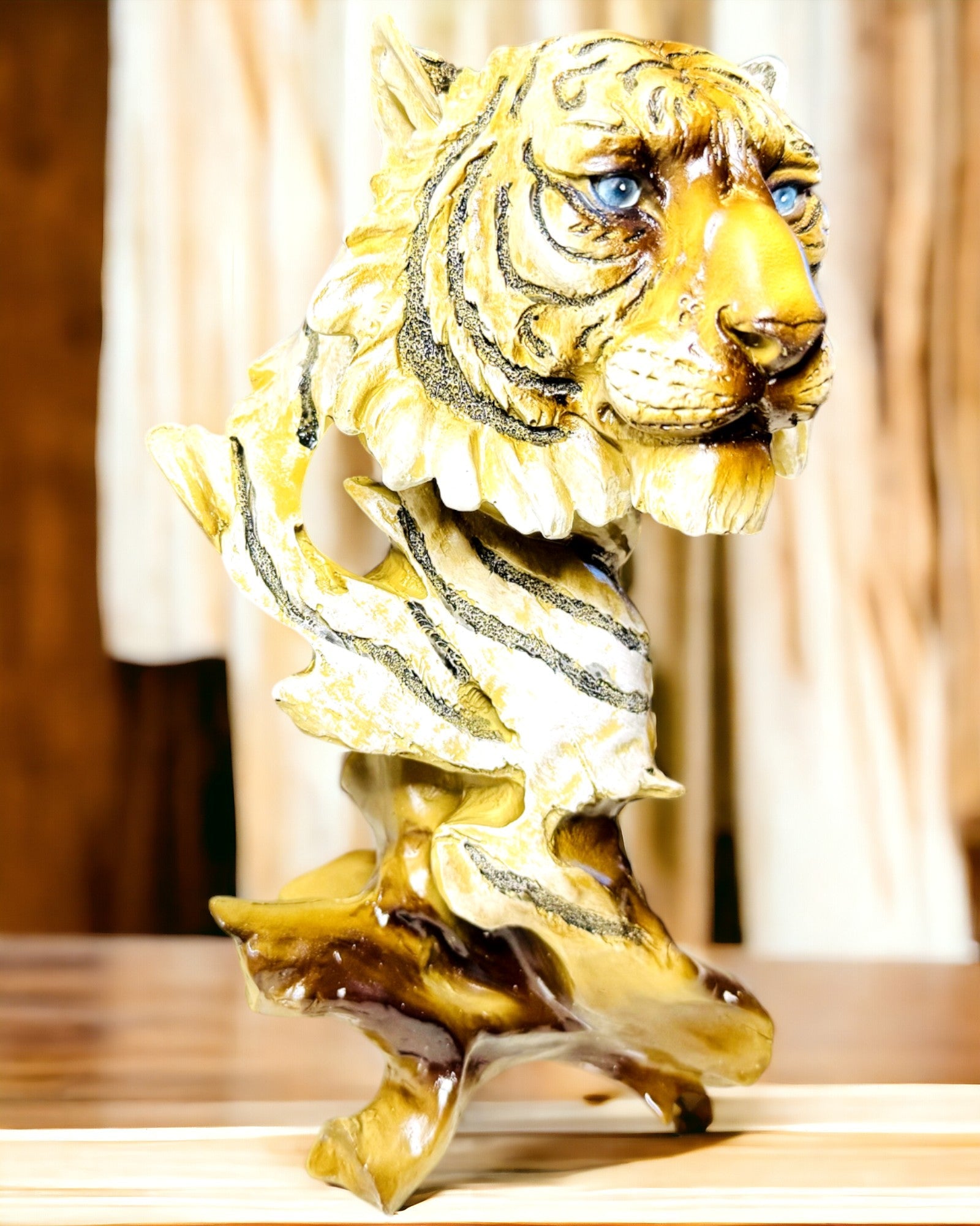 "Tiger King of the Jungle" Figurine with Engraving Option, 29 cm tall, decoration for a gift