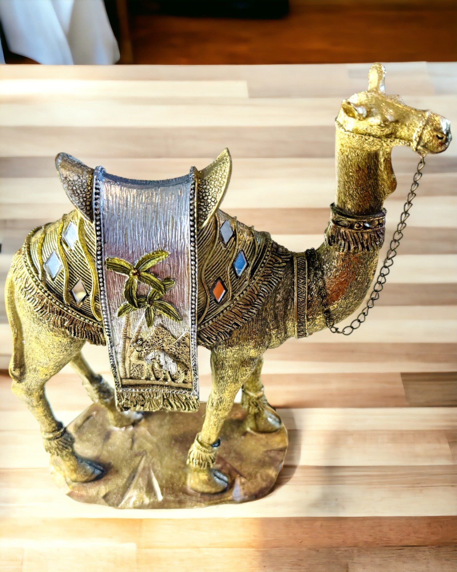 "Desert Wanderer" Figurine - Decorative Resin Camel with Engraving Option