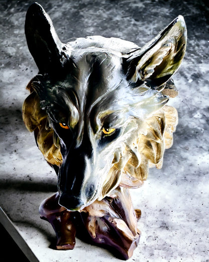 "Wolf Spirit" – Decorative Figurine with the possibility of personalization through engraving, for a gift