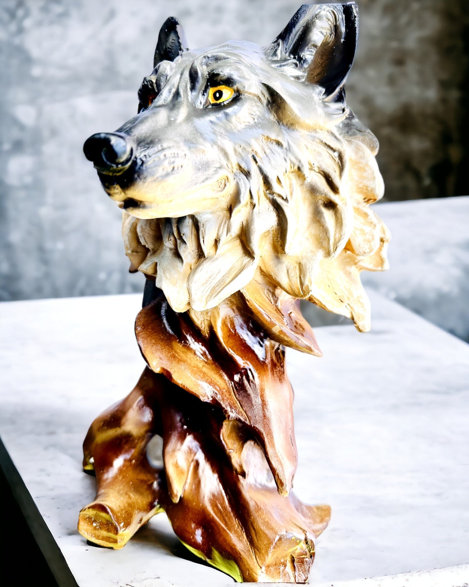 "Wolf Spirit" – Decorative Figurine with the possibility of personalization through engraving, for a gift