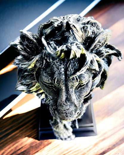 Jungle King Lion - Majestic Lion Statue - silver color, personalization option for a gift