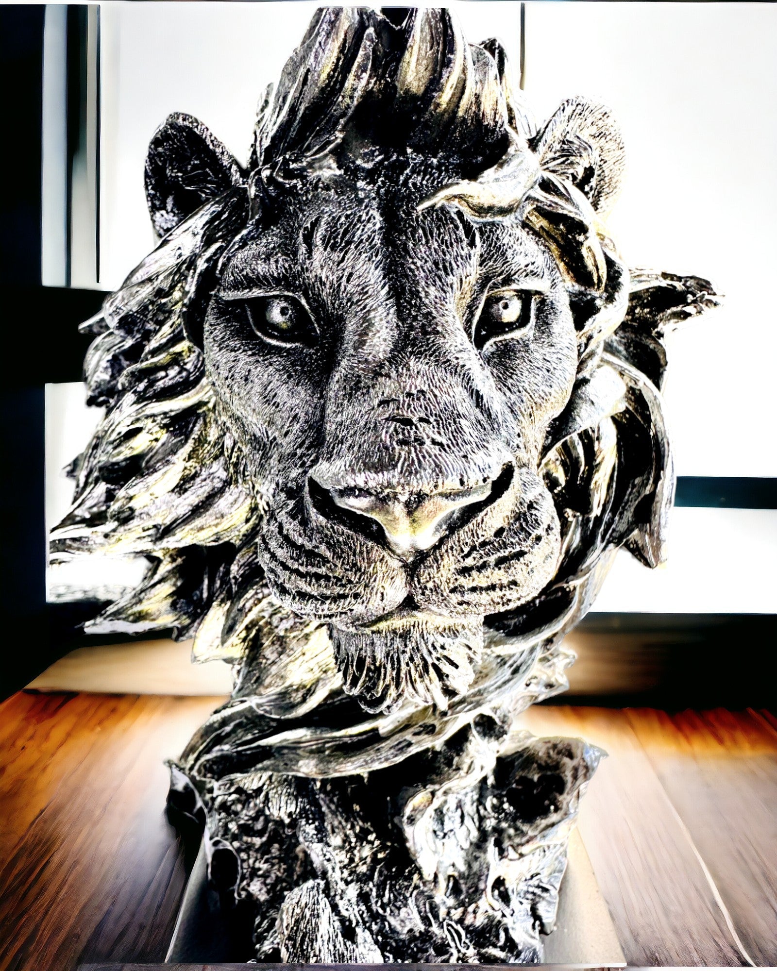 Jungle King Lion - Majestic Lion Statue - silver color, personalization option for a gift