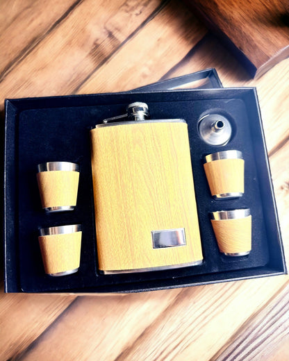 Wooden Set "Flask Elegance" with the possibility of personalization by engraving