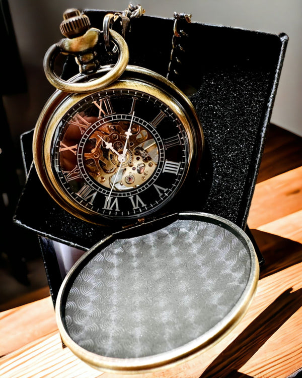 Classic pocket watch "Vintage Elegance", gold color, can be personalized with engraving