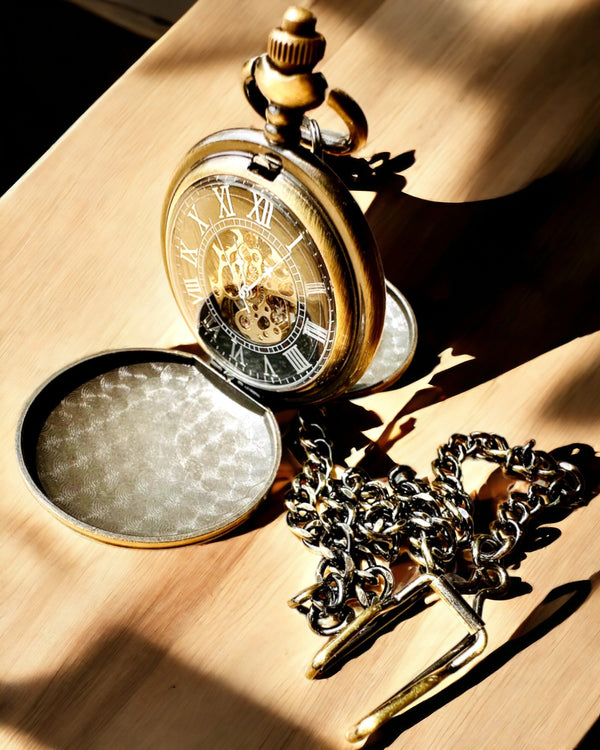 Classic pocket watch "Vintage Elegance", gold color, can be personalized with engraving