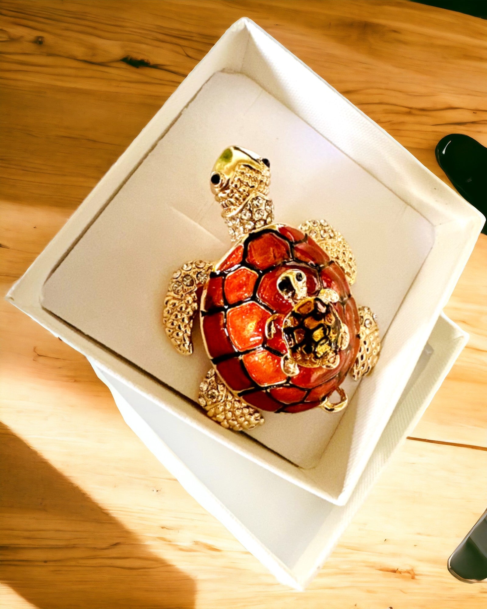 "Turtle Family" Box - orange color, personalization with engraving