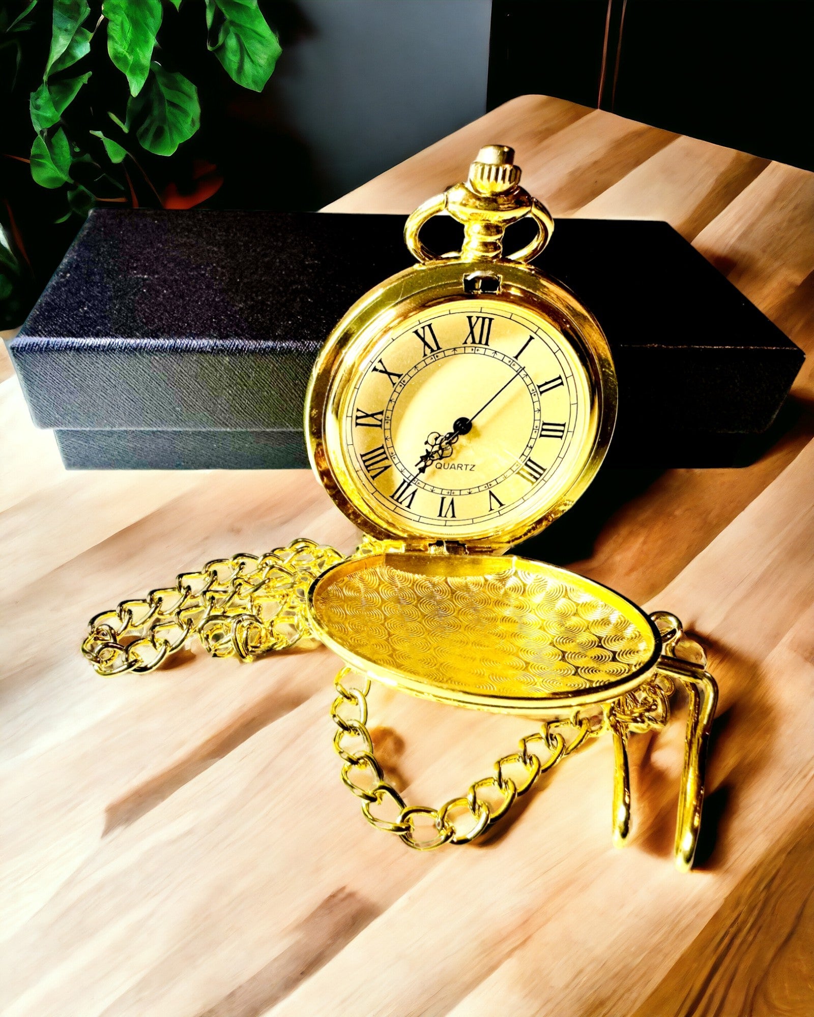 Golden Color Vintage Style Pocket Watch with Engravings – Elegant Men's Accessory, Perfect Gift Idea