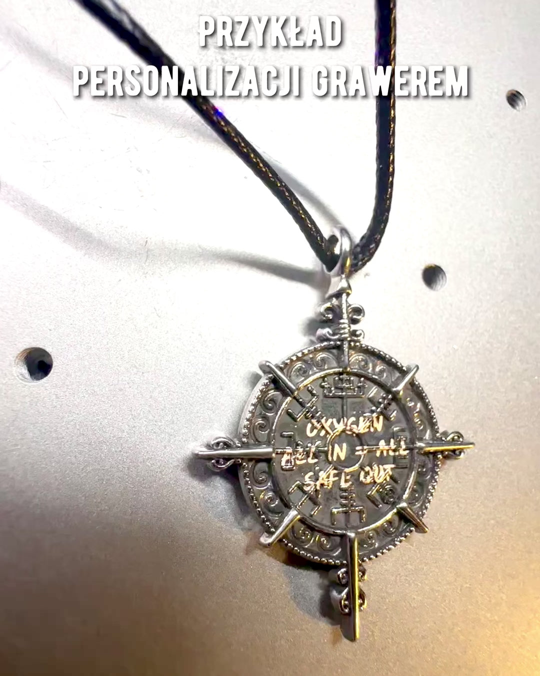 Amulet "Ratnik Sjevera" - Vikingov kompas, mogućnost personalizacije gravurom za poklon, 2 varijante za odabir