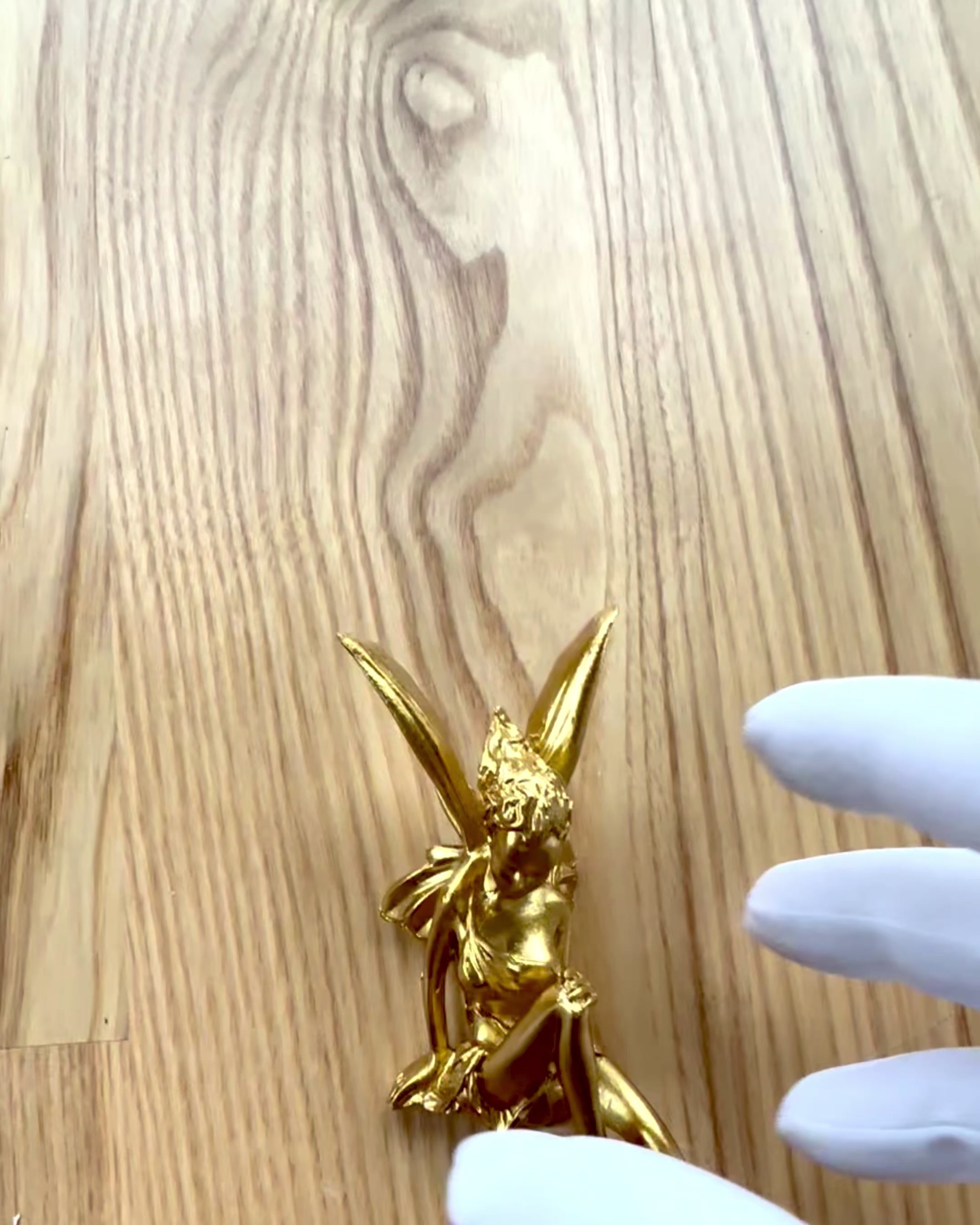 Little Golden Fairy of Dreams – Figurine with Engraving Possibility