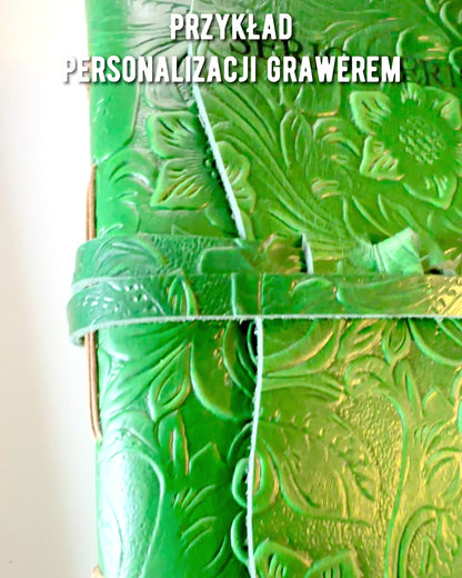 Premium ādas piezīmju grāmatiņa "Dabas Elegance" - 200 lapas, 120g, piezīmju grāmata, skiču grāmata, 2 krāsas izvēlei, personalizācija ar gravējumu